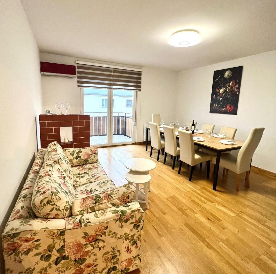 Spacious Apartment With Terrace ウィーン エクステリア 写真
